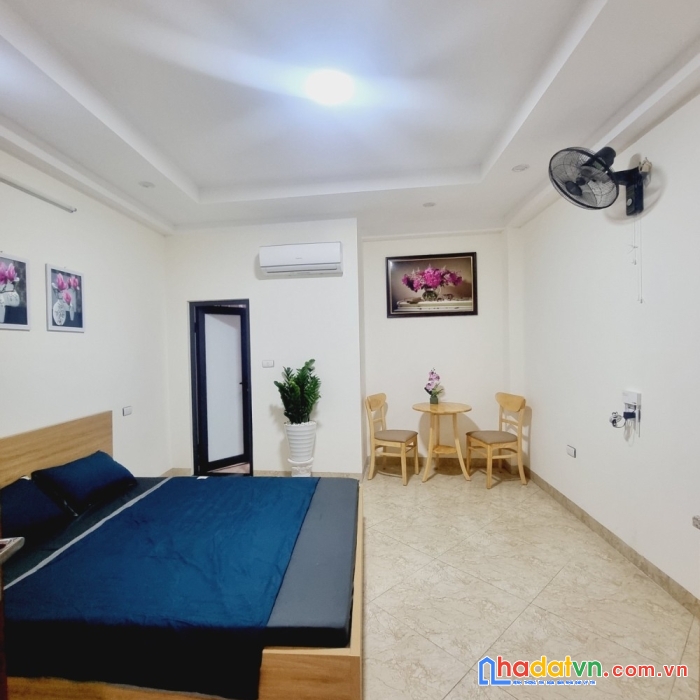 Bán nhà gấp phố nguyễn văn huyên, cầu giấy 80m2,5 tầng, mt 5m, giá 10,6 tỷ.