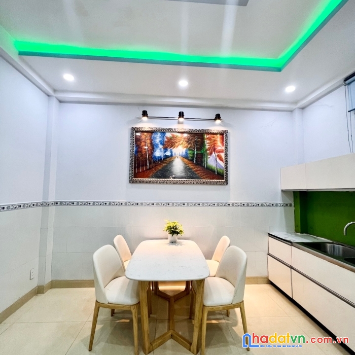 Nhà mới ở ngay,hxh,quang trung, p11, dtsd 100m2, giá chào 4 tỷ 950 tl