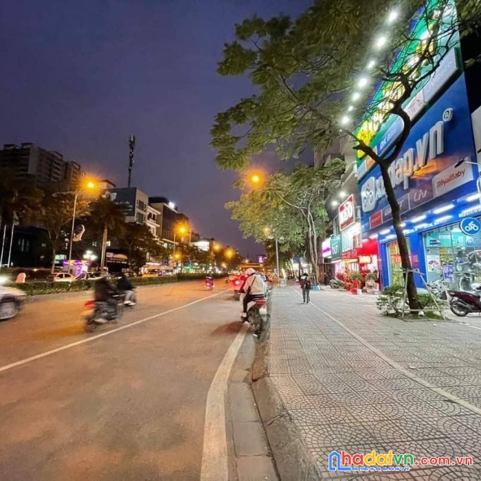 Bán gấp nhà mặt phố nguyễn văn cừ cạnh ngã tư nguyễn sơn vỉa hè đá bóng kinh doanh 21 tỷ - long