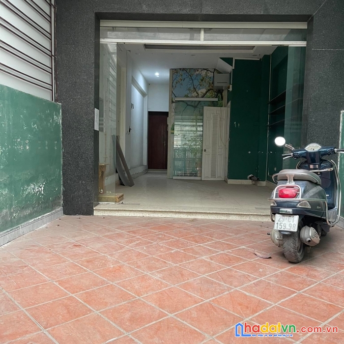 Bán nhà dịch vọng hậu 7 tầng, thang máy, kd, vỉa hè, ô tô tải tránh 12.5  tỷ