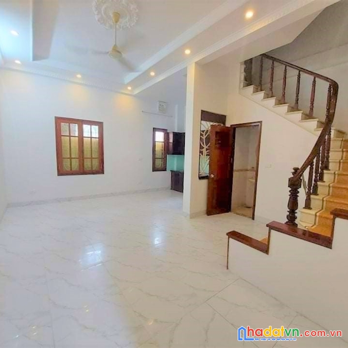 4,15 tỷ - oto tránh 20m – cầu giấy 40m2 – 3 mặt thoáng – nội thất mới
