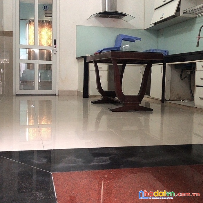 Trung tâm q-3, cmt8, p11 hẻm 10m và lề đường, sổ vuông, kinh doanh.