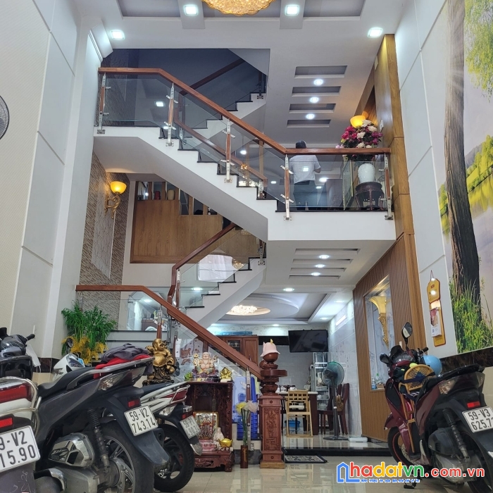 Bán nhà cống lở, p15, tân bình. 67 m2 giá chỉ 9,5 tỷ.