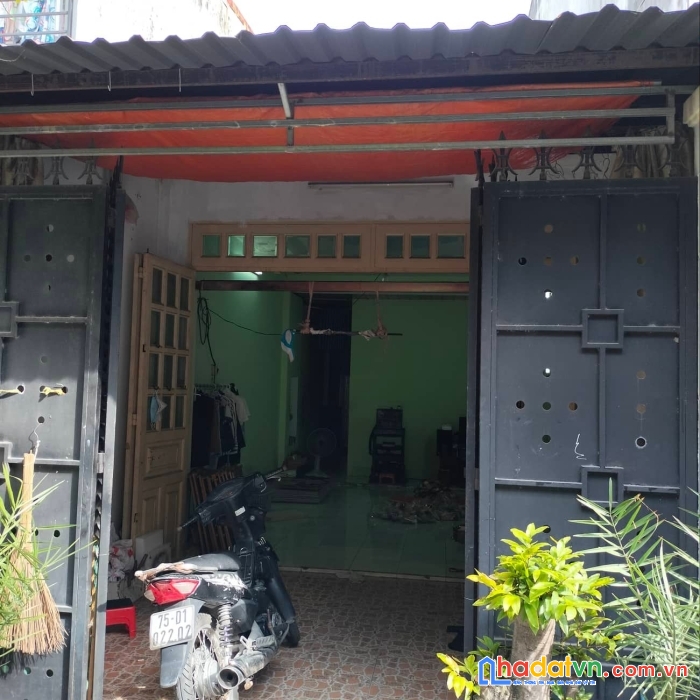 Ngộp ngộp, cần bán nhà diện tích,68m2, 4x17 giá chốt bất ngờ. đht 06