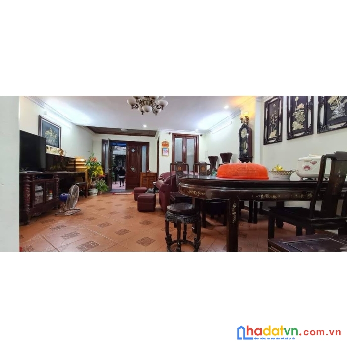 Cần bán nhà riêng. 65m2 5 tầng mặt tiền 5m, phố nguyễn chí thanh - quận đống đa,  giá nhỉnh  6 tỷ.