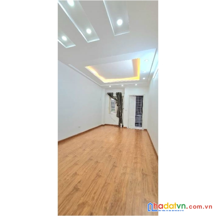 Chính chủ cần bán nhà gấp dt 32m2 5 tầng giá hơn 3 tỷ quận hoàng mai ,hà nội
