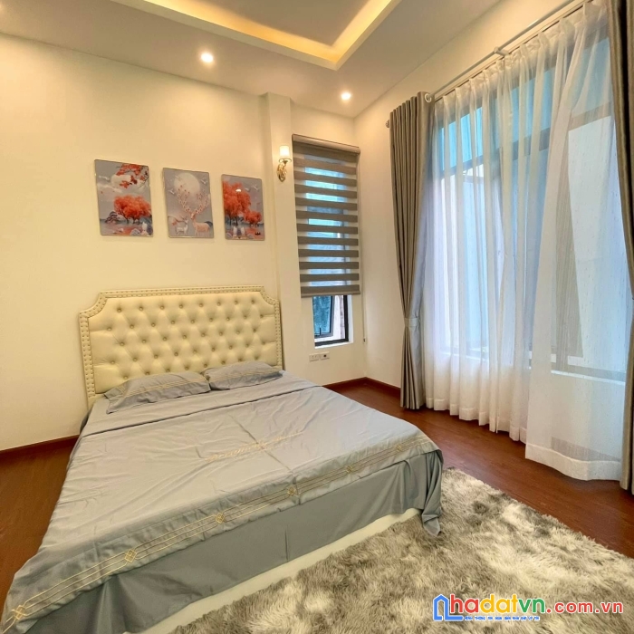 Bán nhà 24 nguyễn công hoan  đẹp như hình 35m  5t 3.35 tỷ  oto đỗ cổng  ngõ thông  cách phố 100m