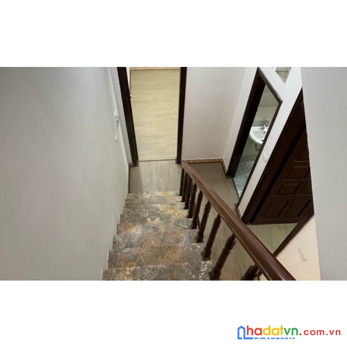 Bán nhà chính kinh, thanh xuân dt48m2  4 tầng giá chỉ 4.4 tỷ.