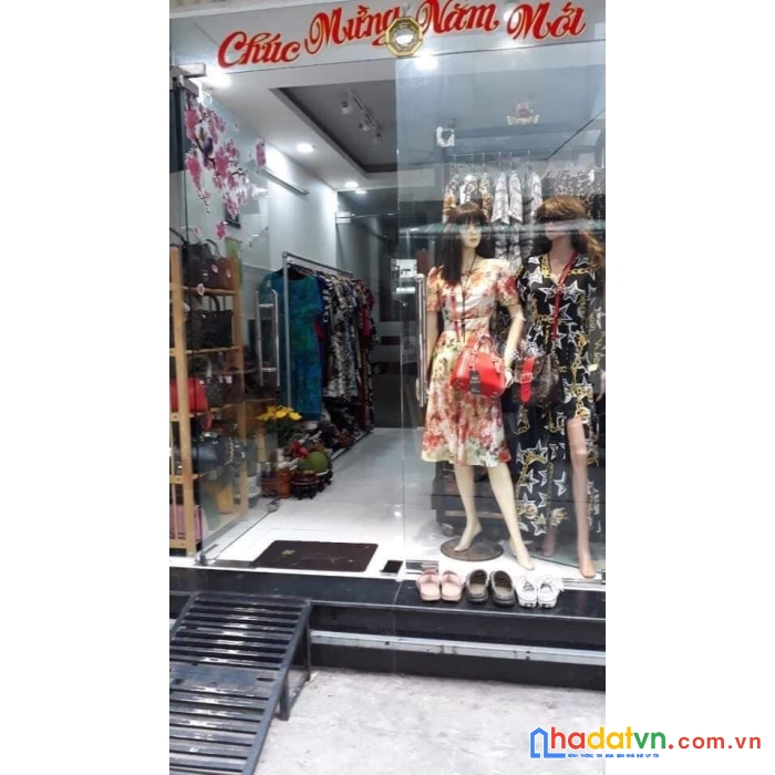 Sát vòng xoay lăng cha cả, hxh thông, cách mt 15m,nhà 5 tầng, btct mới đẹp