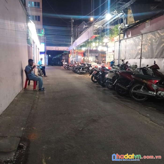 Bán nhà đường bình trị đông _ bình tân, nhà đẹp sát vách tân phú, hxh thông, 2tầng, 36m2, chỉ 3.75