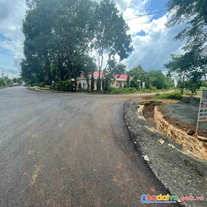 Bán 3 lô liền kề vị trí đẹp giá rẻ hấp dẫn tại bình phước