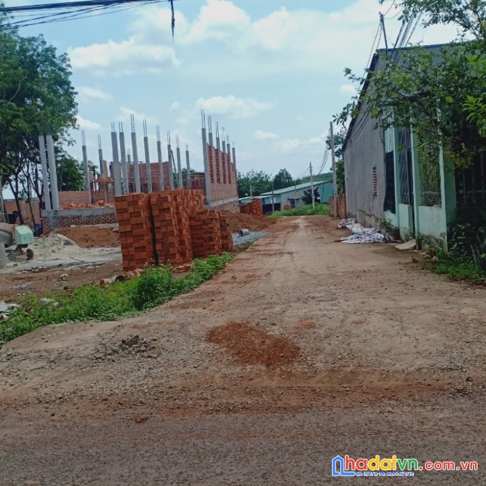 Chính chủ cần bán lô đất cực đẹp ngay kđt cát tường phú mỹ.giá cực tốt