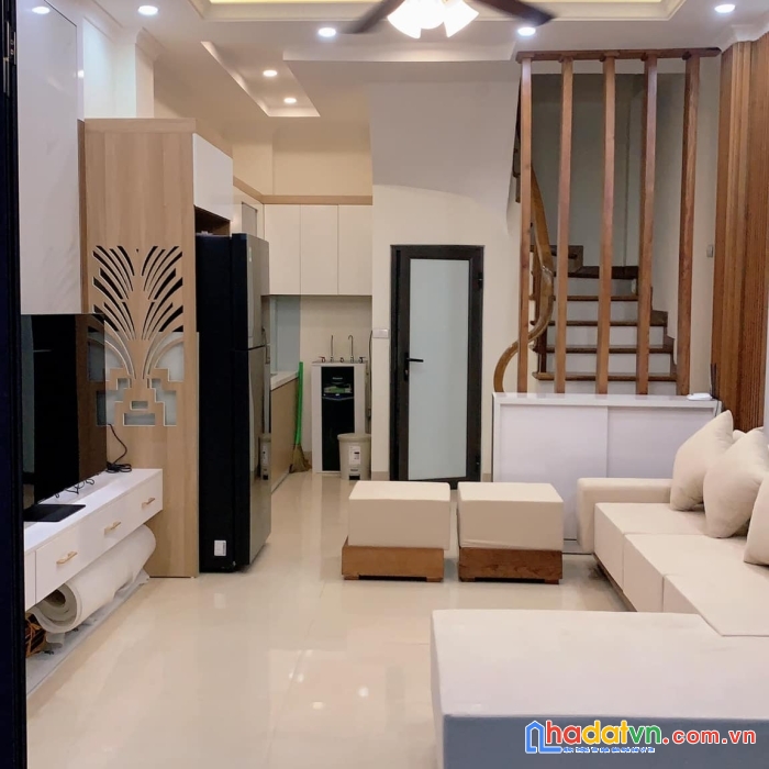 Nhà đẹp long lanh phố nam dư, lô góc, dt 31mx5t, giá 3,5 tỷ.lh