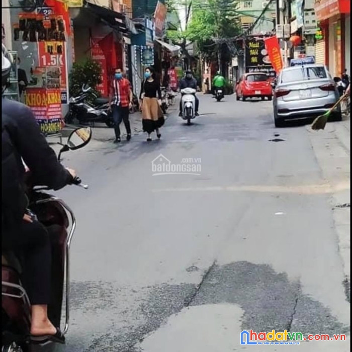 Bán nhà mới đẹp 5 tầng - trung tâm cầu giấy - ngõ thông rộng - gần phố - tặng full đồ - 48m2 chỉ 5,2tỷ 