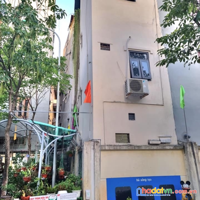 Bán nhà thịnh hào, dt 38m2, 4 tầng  2 thoáng - trung tâm đống đa, giá 4.5 tỷ (có thương lượng).
