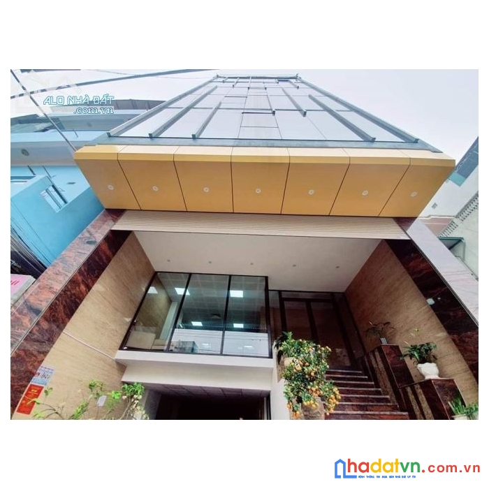 Nhà 9 tầng thang máy cực đỉnh phố nghĩa tân, kd, vỉa hè, ô tô tránh, 80m, giá 32 tỷ