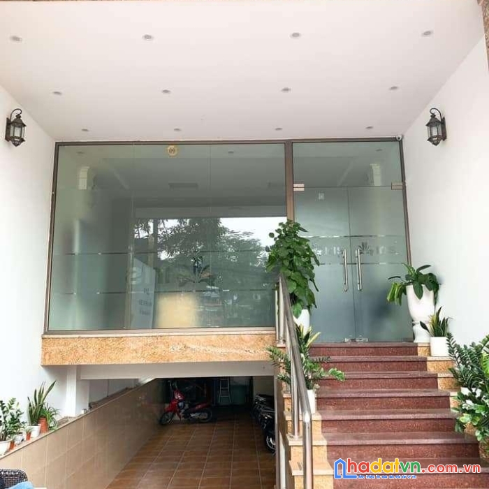 Nhà mặt phố cầu giấy cực đỉnh, kinh doanh tốt, 118mx9t, giá 54,5 tỷ