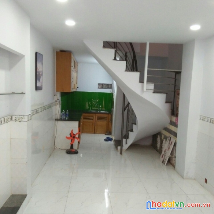 Bán gấp nhà mặt tiền gần chợ tân quy, đường số xe hơi quay đầu, giá nhỉnh 3 tỷ. lh 0983.377.911