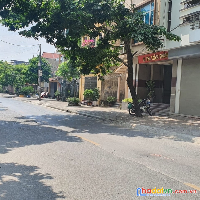 Bán nhà mặt phố phan đăng lưu- nhà 4 tầng , 72,2m2-mt4m- 4,6 tỷ-0937905888
