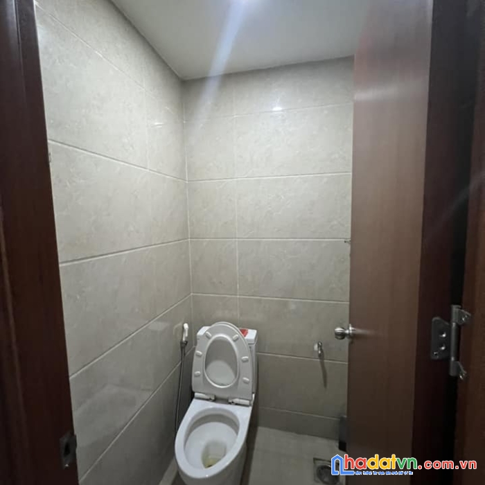 Bán nhà hxh vô nhà đường lê quang định, 45m2, 5 tầng btct chỉ 8.3 tỷ. lh 0386372900 