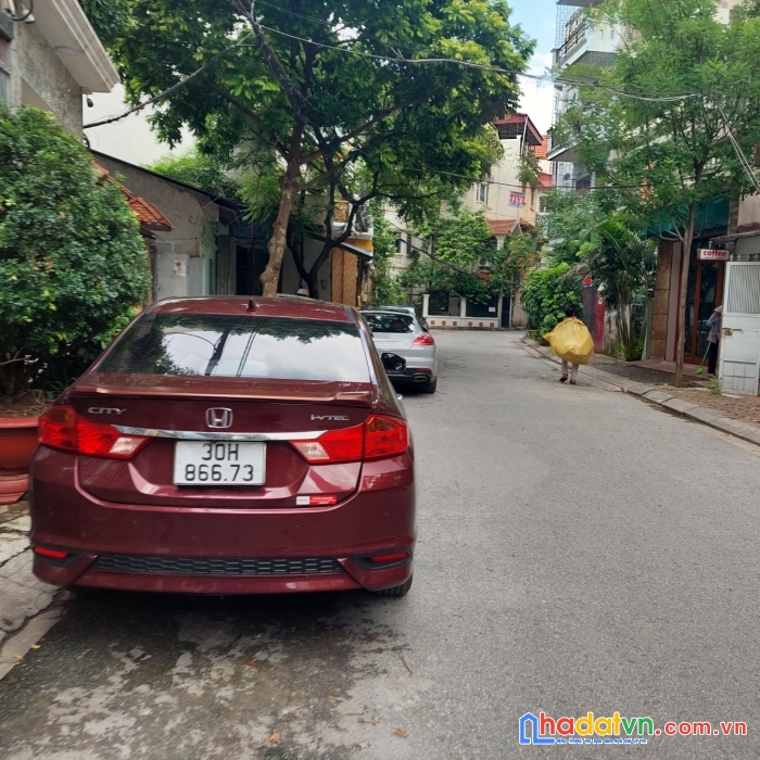 Duy nhất ngoc thụy 70tr/môtô thông,hàng xóm khai sơn hill.0916488589
