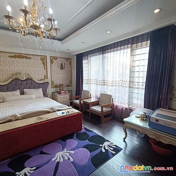 Ngọc thụy full nội thất,lôgóc,ôtô.dt42m,5 tầng,3n.lh0916488589