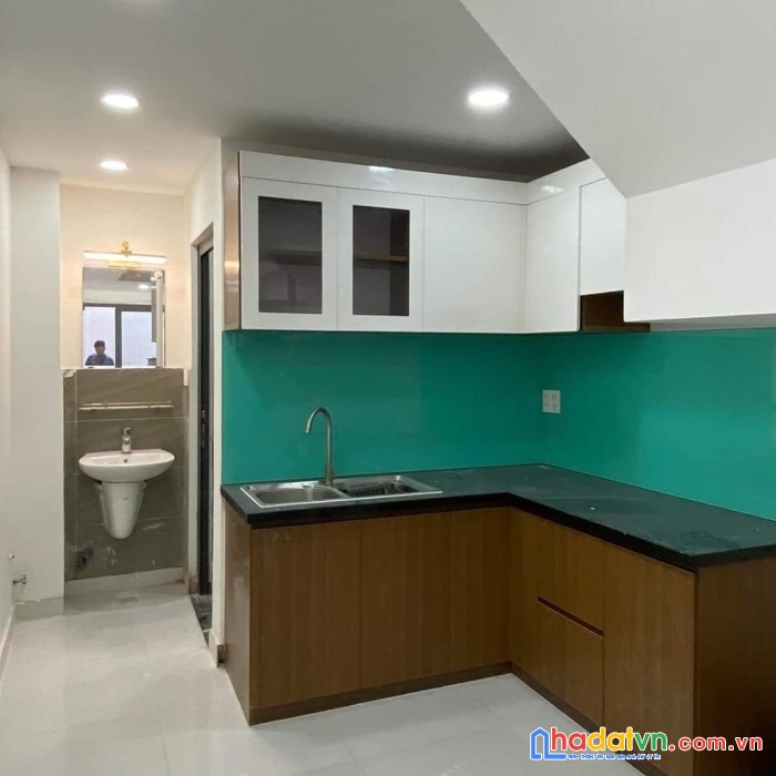 Nhà đẹp 3 tầng sát bệnh viện sân bay 4ty350 tân bình