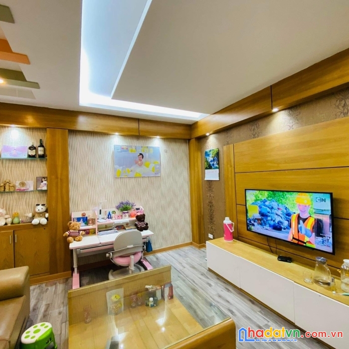 Nhà ngọc thụy 38mx5t hạ 500tr căn góc ôtô hơn 4tỷ lh 0868246333
