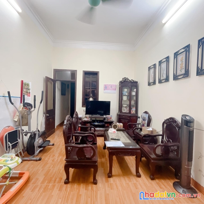 Nhà đẹp nguyễn sơn, ô tô tránh thông, dân xây, kd, 60m2, 3t, 8.5tỷ. lh: 0913896966