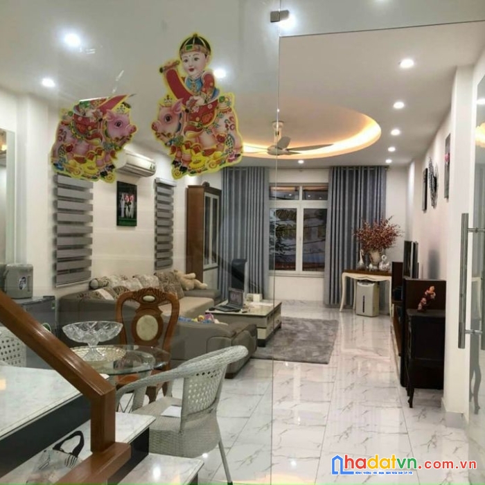 Bán nhà đức diễn, 55m2, 5 tầng, mt4m, giá 4 tỷ 5