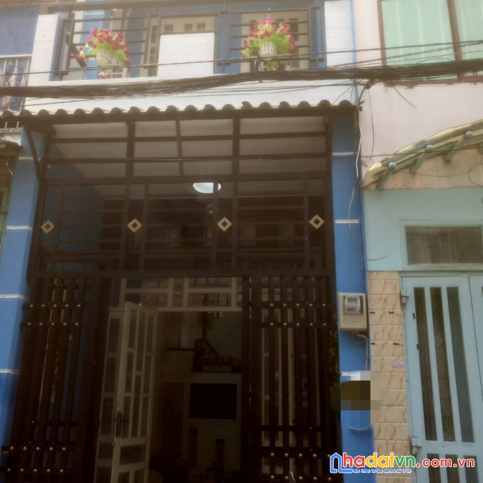 Nhà lê đình cẩn, bình tân, hxh đổ cửa, sát tỉnh lộ 10, 5p qua tên lửa, nhà mới vào ở ngay, 2tầng,