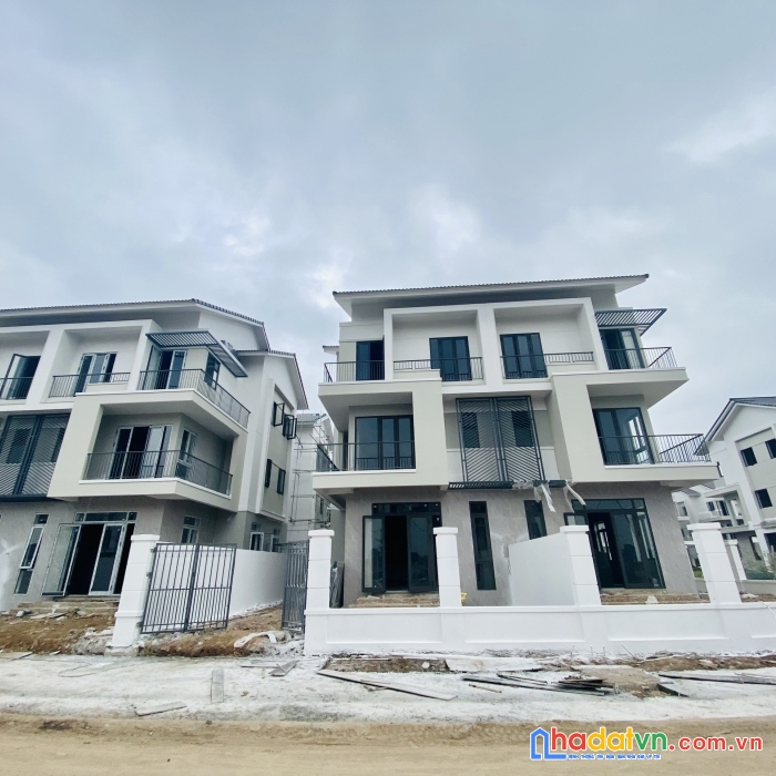 Sở hữu ngay căn biệt thự góc vườn hoa 200m2 giá chỉ 51tr/m2 đón sóng centa riverside từ sơn