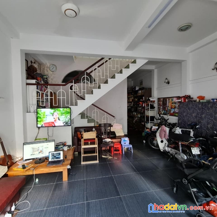 Bán nhà phan xích long bán chỉ 17 tỷ, 105m2 ở ngay kiên cố