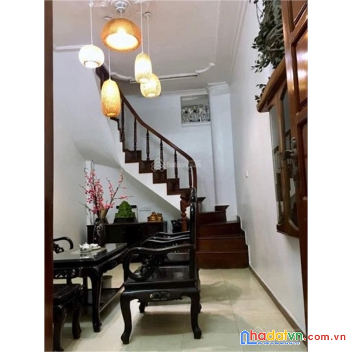 Bán nhà ngọc hà  26m x 5t, mt 4m, cách phố 10m, nhà đẹp ở luôn, giá 3,2 tỷ