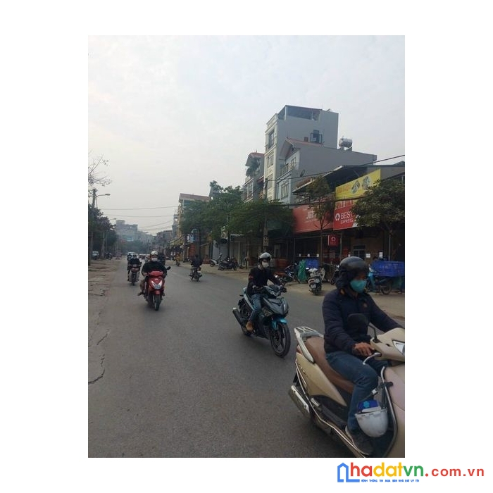 Bán nhà chúc sơn mặt ql6 125m2  mt 10.3m - kinh doanh - vỉa hè - chia 2 lô- giá 5.6 tỷ