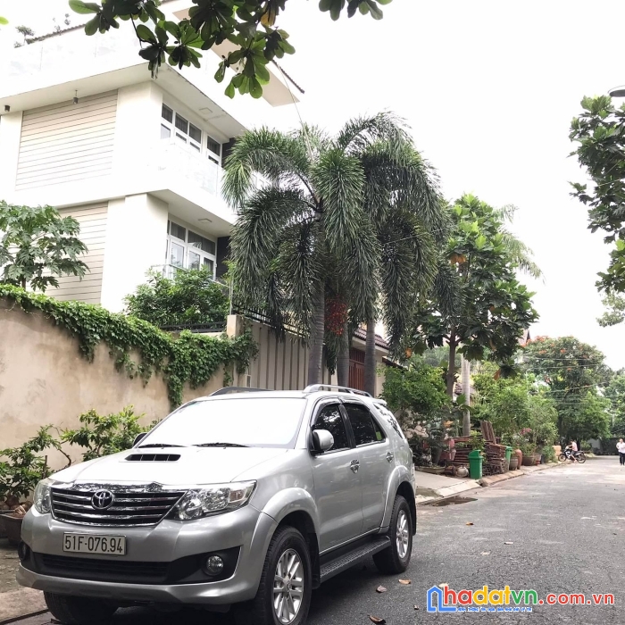 Chủ gấp bán đất đất biệt thự him lam tp thủ đức, 2 mặt tiền, dt 238m2.