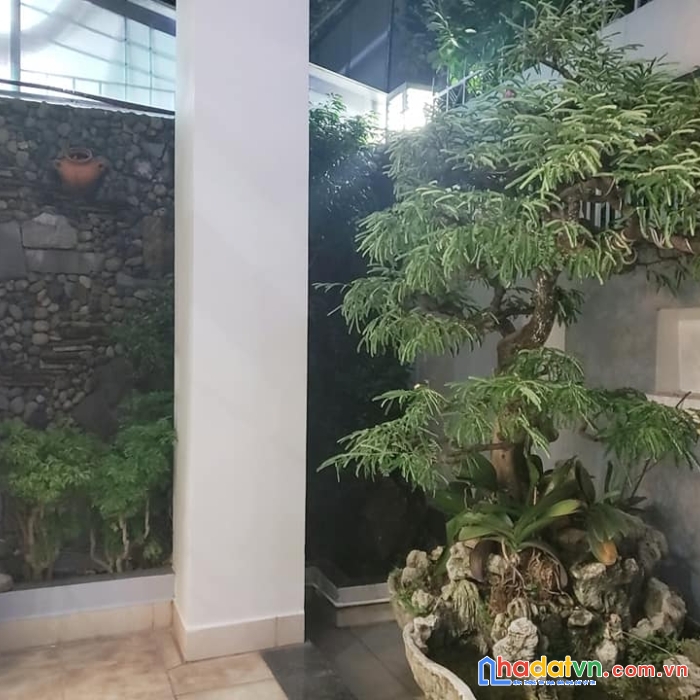 Bán biệt thự lớn hẻm xe hơi âu cơ - 300m2 - 4 tầng mới tinh