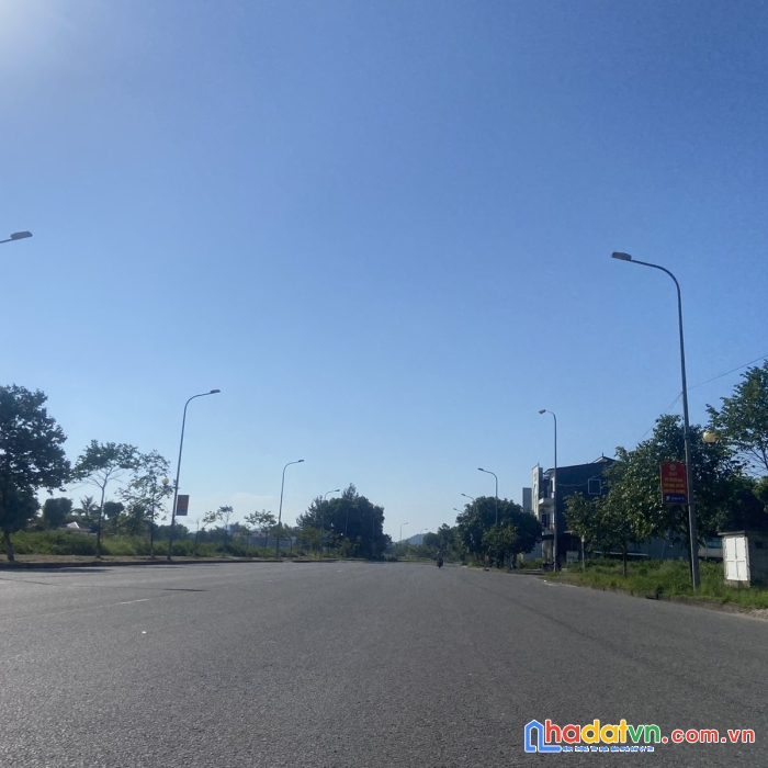 Bán đất đẹp mặt đường nguyễn huệ - nghi hương - cửa lò