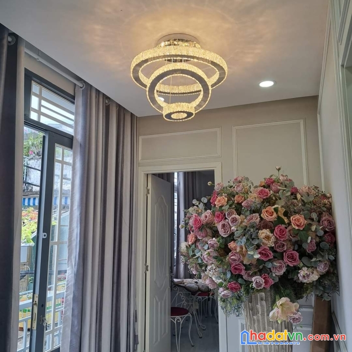 Hxh dt 198m ngang 8.1x7 m đúc 4 tầng quận 4, 6 tỷ hơn