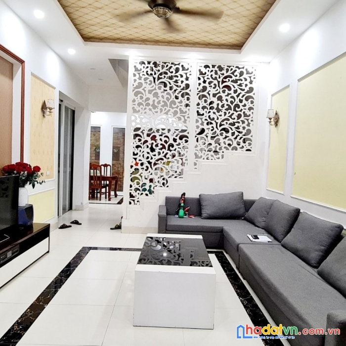 Biệt thự cầu bươu, đẹp, kinh doanh, ở luôn, 140m2, 4t, 8m tiền, giá nhỉnh 12 tỷ.