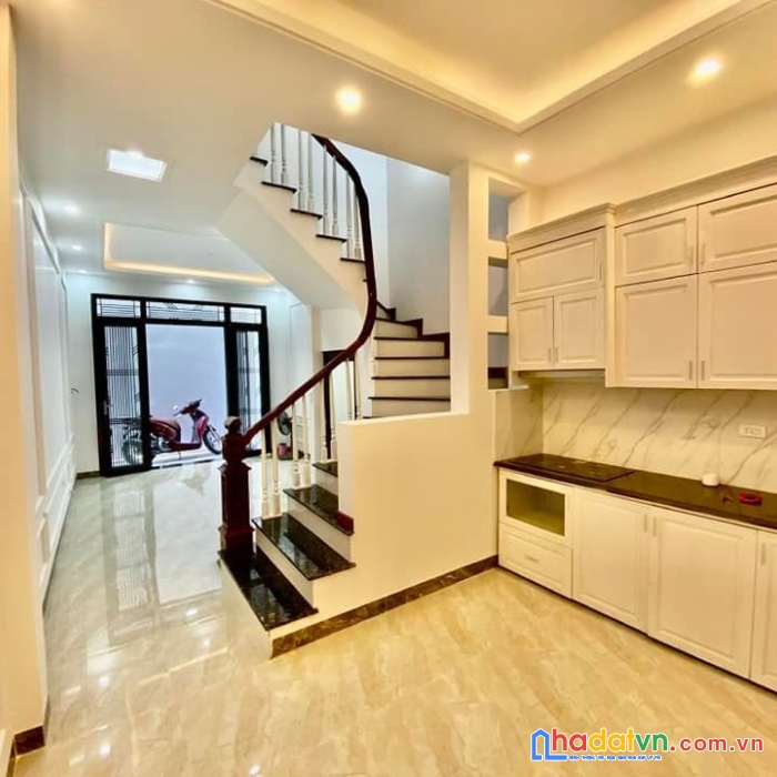 Hiếm!bán nhà cầu tó,32m2 x5 tầng,giá 2,150 tỷ,hỗ trợ ngân hàng,sđcc