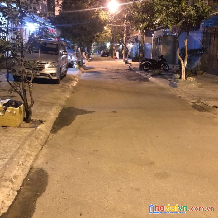 Nhà hiếm  căn duy nhất 95m2, cách  bãi biển mỹ khê. 100m chỉ 3.7 tỷ.