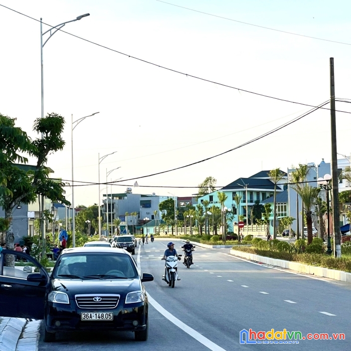 Bán cắt lỗ mảnh đất vàng 515m2 trên trục chính lạc long quân thành phố thanh hoá