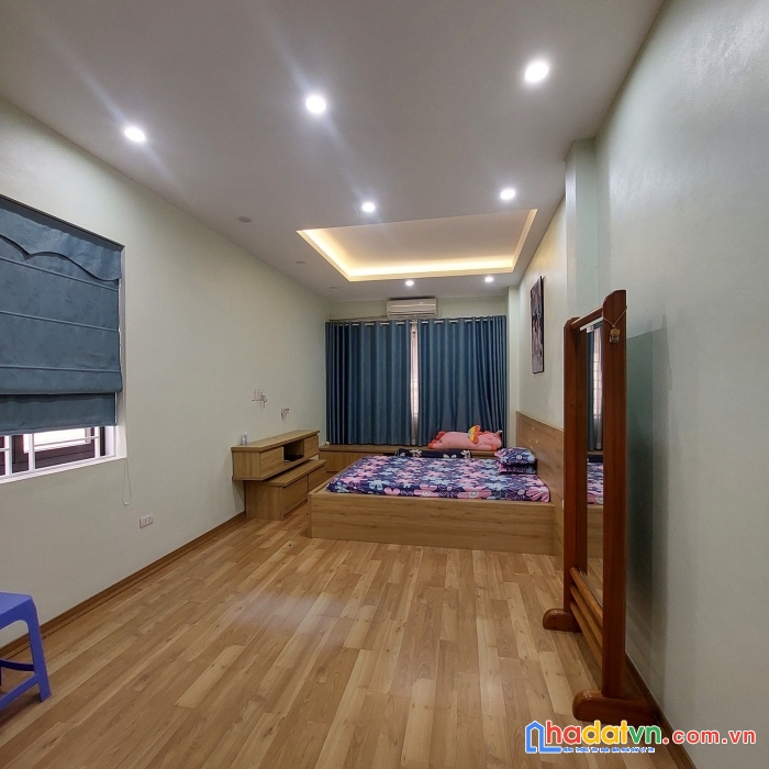 Lô góc giáp bát 40m2 5 tầng ô tô đỗ cửa - giá 5 tỷ - tường cách nhiệt cực mát