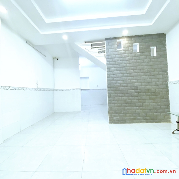 Bán nhà đẹp 45m2 (4.5x10), dòng tiền 10tr, kế hxh cmt8 tân bình nhỉnh 4 tỷ