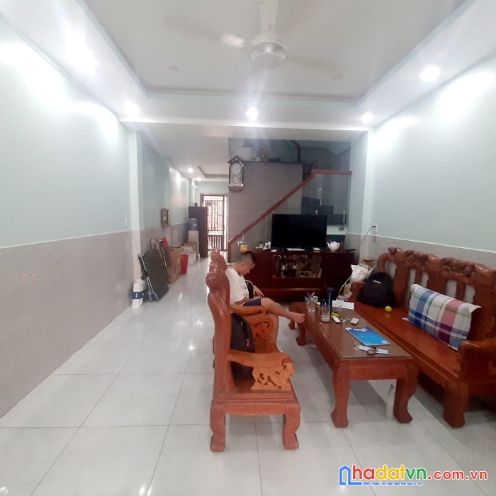 Bán gấp nhà hxh âu cơ ngay vòng xoay lê đại hành chỉ 5.3 tỷ tl