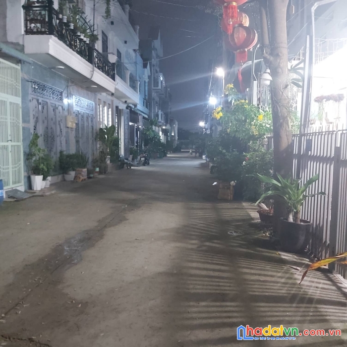 Hàng hot - hẻm xe tải thông - mới keng - thạnh lộc - quận 12