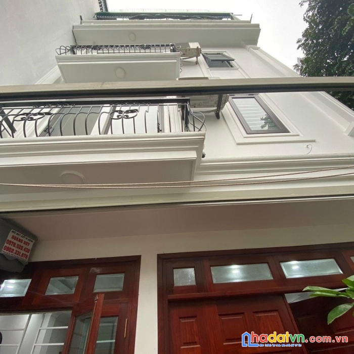 Nhà đẹp ái mộ bồ đề 40m mt 5m ôtô đỗ cửa chỉ 3.6 tỷ