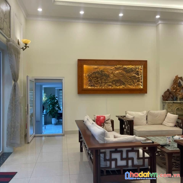 Bán nhà nguyễn văn cừ, gia thụy - long biên 88m2*mt5,5m ngõ nông - 2 thoáng - sân vườn chỉ 7.3tỷ.