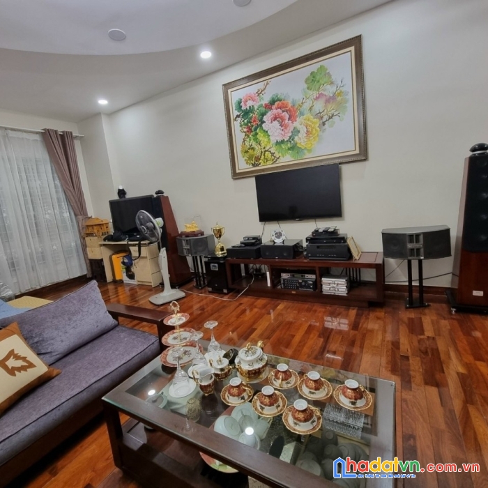Bán nhà cầu giấy, mặt phố 100m2, mt4.5m. kinh doanh khủng, giá chỉ 19.2 tỷ